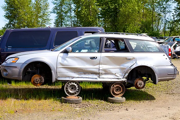 Junk car removal for commercial, industrial, and residential areas with cash offers and free towing included.